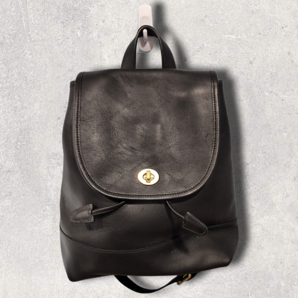 Vintage Coach Smooth Leather Drawstring Medium Black Backpack 9791